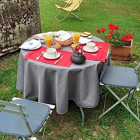 D'hotes Lasserre Bed & Breakfast Saint-Amand-de-Coly