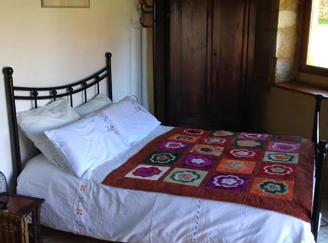 D'hotes Lasserre Bed & Breakfast Saint-Amand-de-Coly